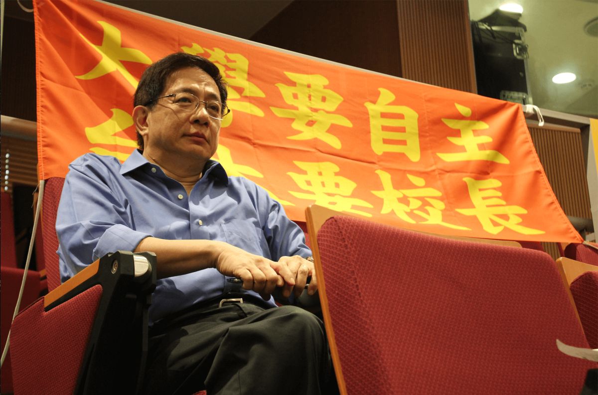 ▲台大校長遴選案延宕至今。台大校長遴選委員會發言人袁孝維表示，該做的都做了，「一念之間」、「一步之遙」這種話，教育部應該留給自己。圖為當事人管中閔。（圖／記者許維寧攝）