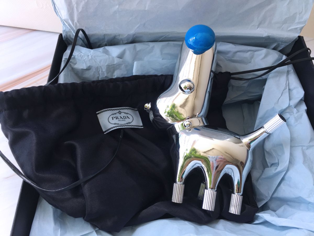 Pradamalia 訂製公仔 Socks。圖@NOWnews