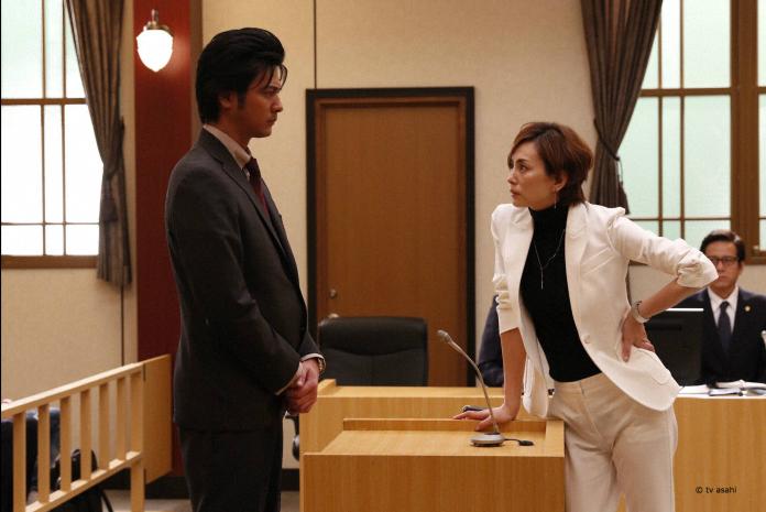 43歲米倉涼子受封「美腿女星」　白皙香肩、大腿讓網讚嘆
