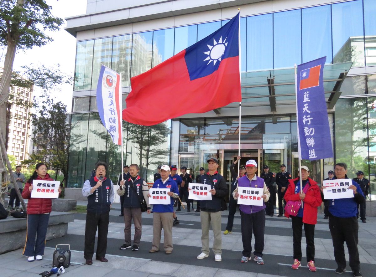 藍天行動聯盟主席武之璋認為這兩年，軍公教對蔡英文不斷抗爭，國民黨主席吳敦義連屁都不敢放。（圖／記者葉滕騏攝,2018.12.18） 