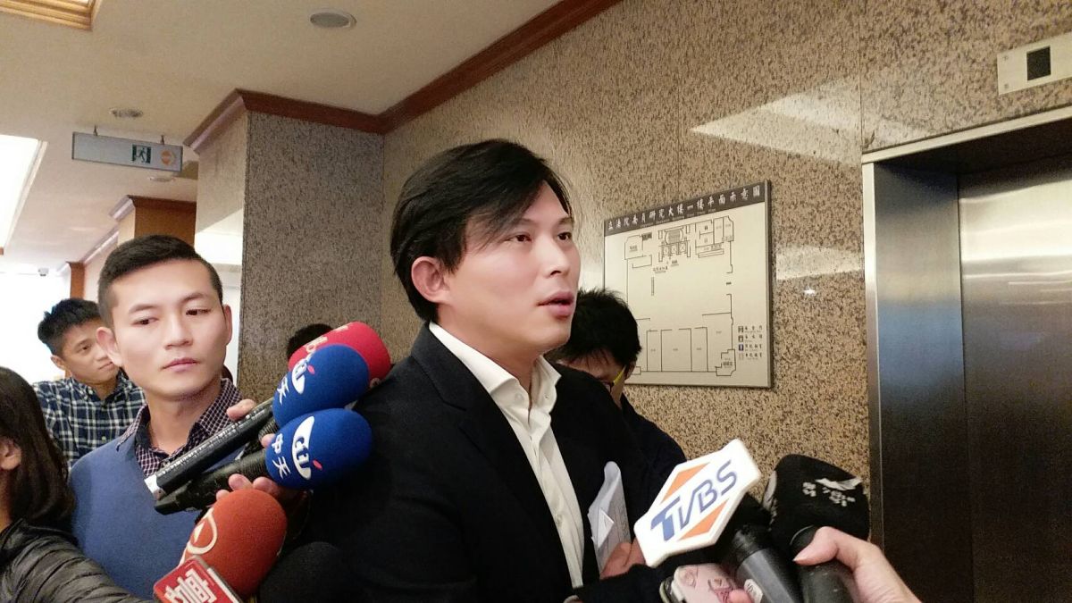 ▲時代力量立委黃國昌今（21）日凌晨突然在臉書 PO 文，宣布要「卸下黨務」，由於他目前身兼時代力量執行黨主席一職，外界解讀為他欲辭去黨主席一職，且不會競選新一屆的黨主席。（資料圖片／記者邱明玉攝,2018.12.19）