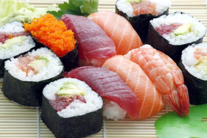日本近畿大學數十年來靠黑鮪魚完全養殖研發、將技術投入企業，不僅贏得日本人的胃，也贏得報考率。（圖／pixabay）
