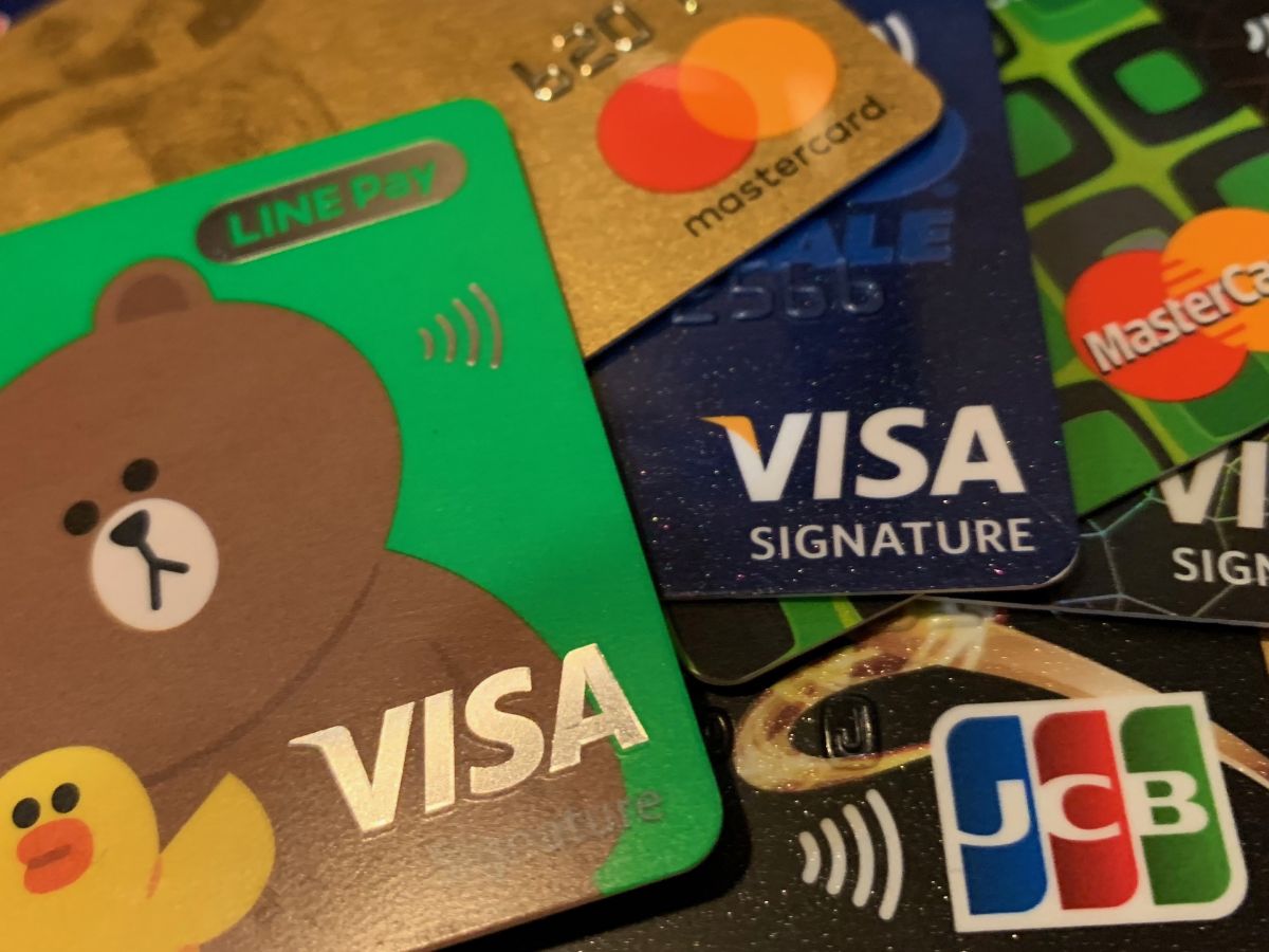 專家指出，現金回饋卡仍是目前民眾辦卡主流，主要是因為現金(刷卡金)無使用場域限制，較為實用。（圖／NOWnews資料照）