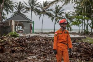 ▲印尼海嘯釀成慘重災情，目前已有 222 人死亡、843 人受傷、28 人失蹤。（圖／達志影像／美聯社）