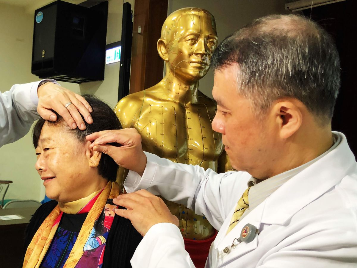 ▲中醫針灸幫助突發性耳聾患者恢復聽力。（圖／記者陳美嘉攝, 2018.12.24）