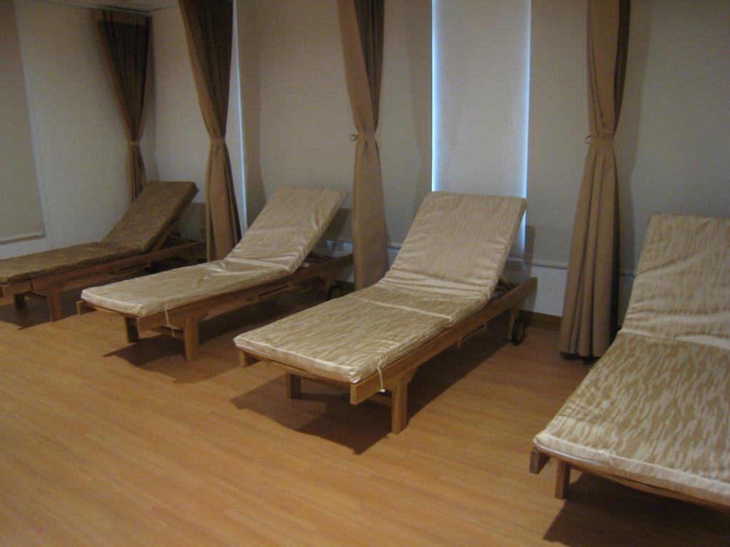 ▲高公局已於國道 12 個服務區服務區設置休息室及淋浴設施，免費提供民眾登記使用。（圖／高公局）