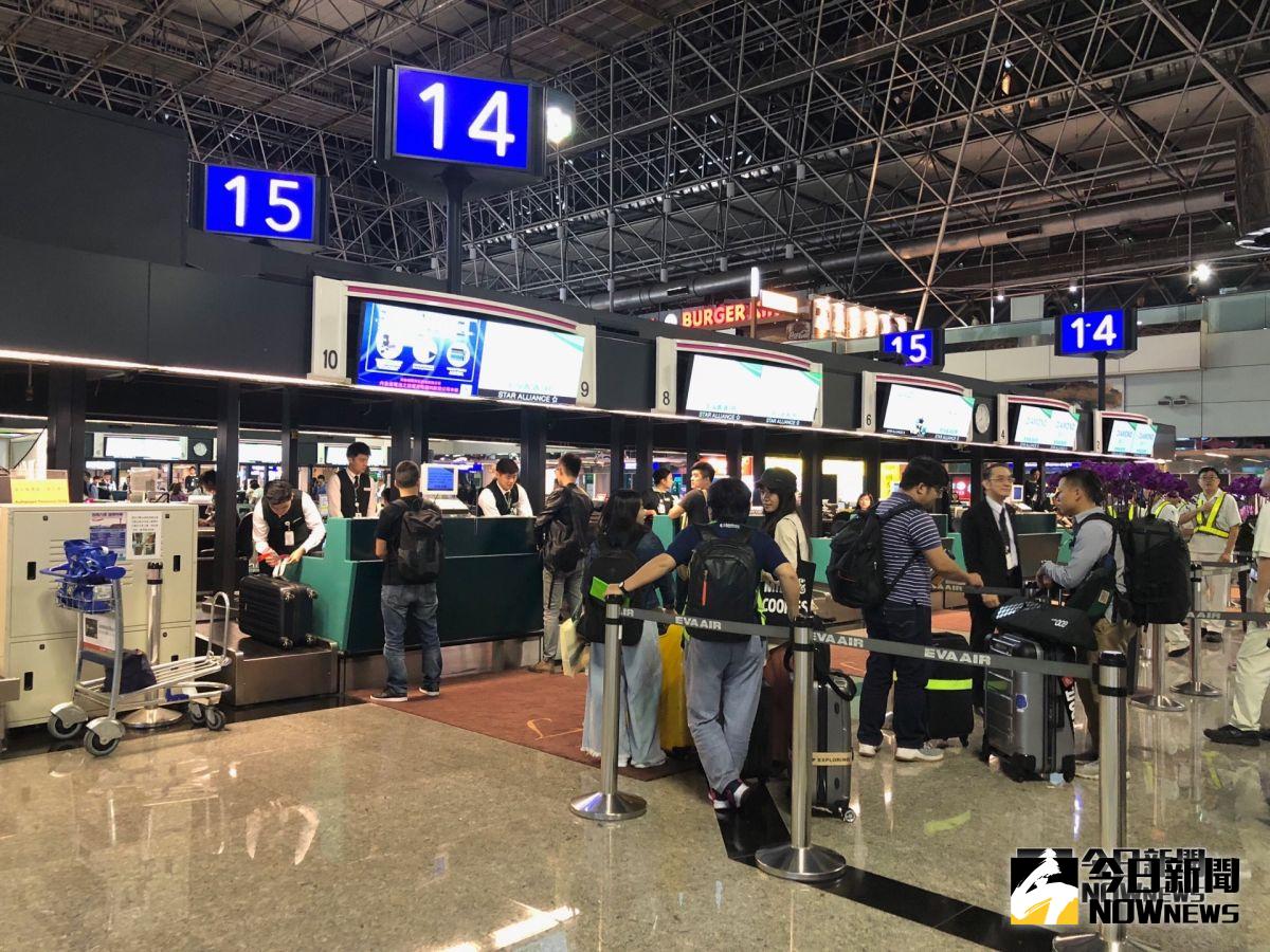 ▲業者批評外交部越南辦事處核發簽證時就應該查驗機票，將研擬提出集體訴訟，向外交部或觀光局討回過去旅客逃逸所付的罰金。（圖／記者陳致宇攝）