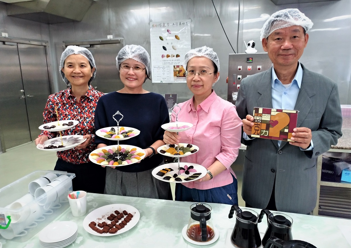 ▲屏科大食品科學系研究團隊結合老祖宗五行觀念研發「五行巧克力」。（圖／記者陳宗傑攝,2018.12.28）