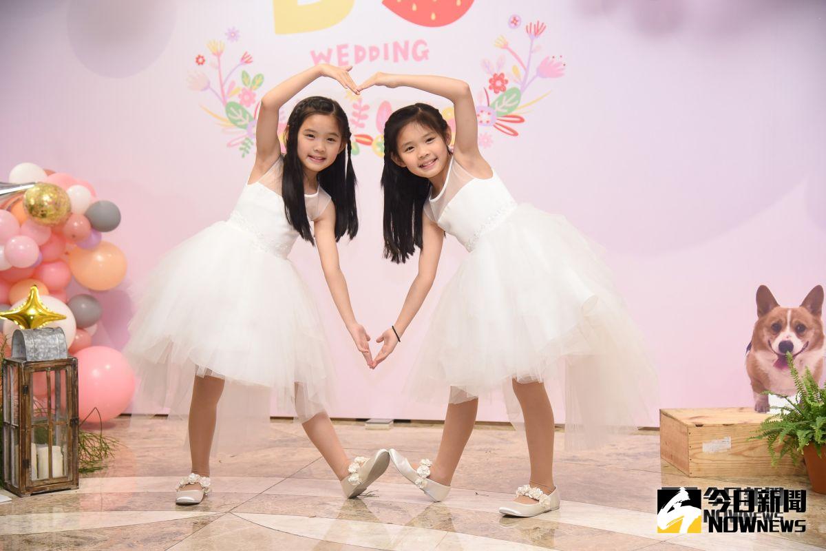 左左右右出席香蕉哥哥、草莓姊姊婚禮。（圖／記者陳明安攝，2018.12.29）