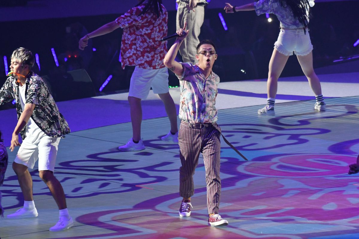 ▲玖壹壹健志（中）無預警發文表示要消失一段時間，引起粉絲恐慌。（圖／NOWnews資料照）