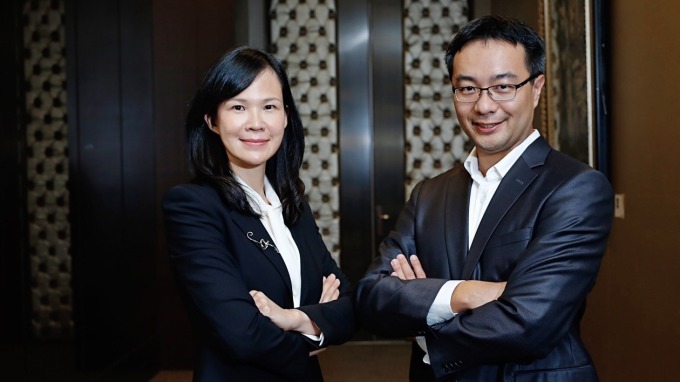 ▲ 松果購物董事長郭家齊(右)和總經理吳佩雯(左)。(圖：創業家提供)