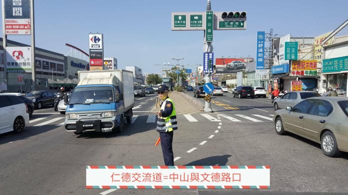 遠端控制號誌秒數，第一時間派遣警力疏導車流與路況排除