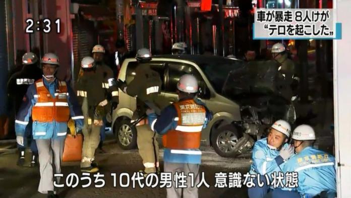 日本東京一名男司機在元旦夜蓄意駕車衝上原宿竹下通行人專用區，撞向慶祝新年的民眾。（圖／翻攝網路）