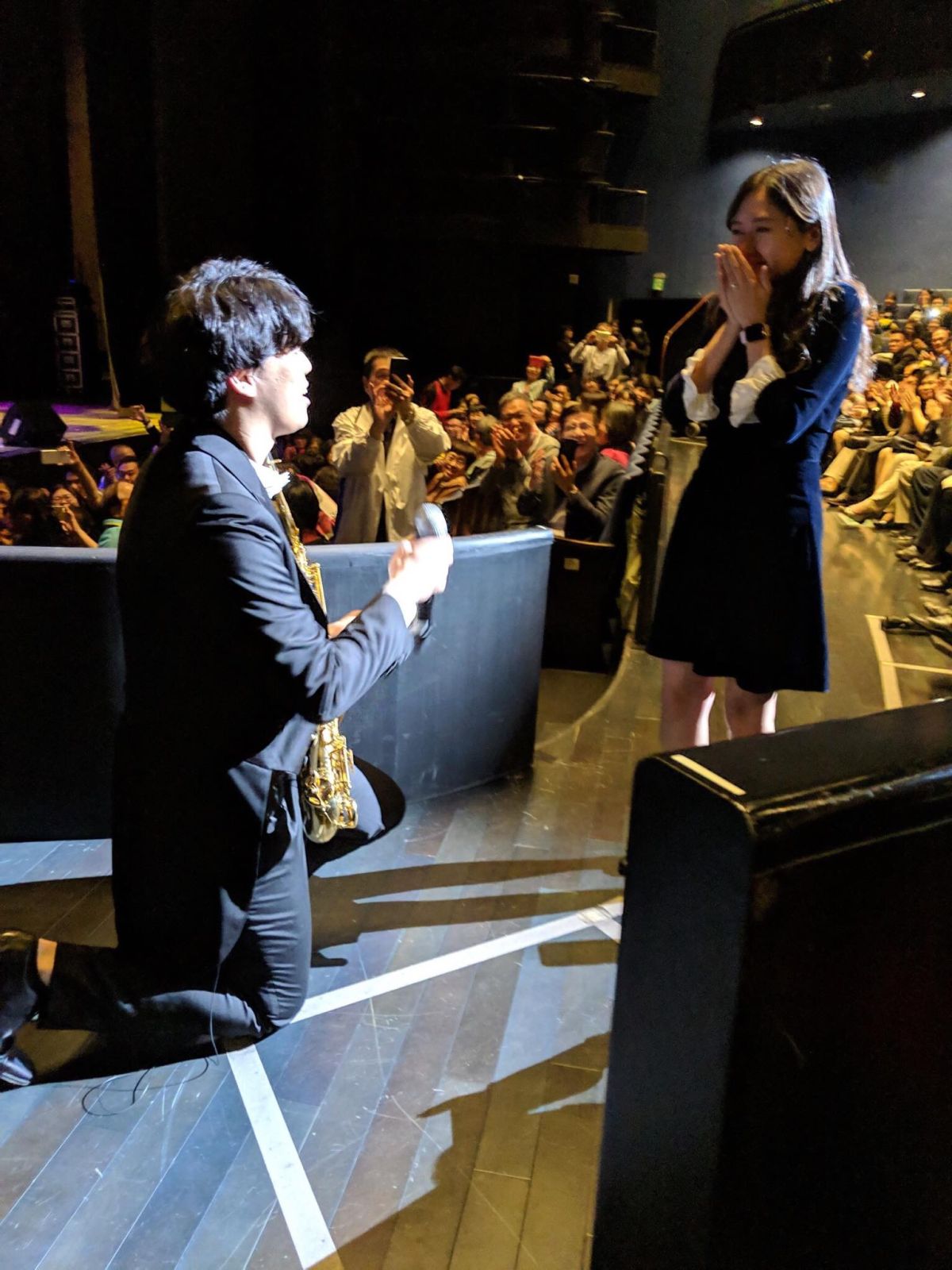 ▲音樂家林寬在音樂會上向交往八年的女友求婚，創下台中國家歌劇院在劇場求婚新紀錄。（ 圖／林寬提供）