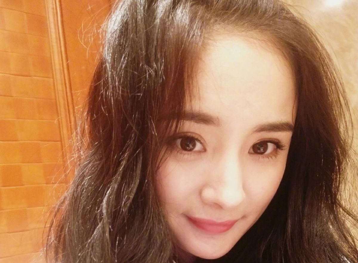 ▲大陸女星楊冪離婚後一舉一動備受關注。（圖／微博）