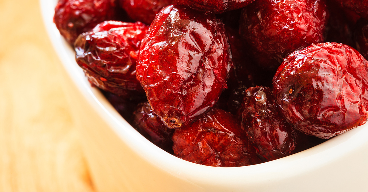 ▲出國買水果乾返台要申報嗎？防檢署今（29）日解答，因為水果乾如葡萄乾、龍眼乾、椰棗乾及乾無花果等、乾香菇等險極低，入境時不用申請檢疫。。（圖／ingimage）