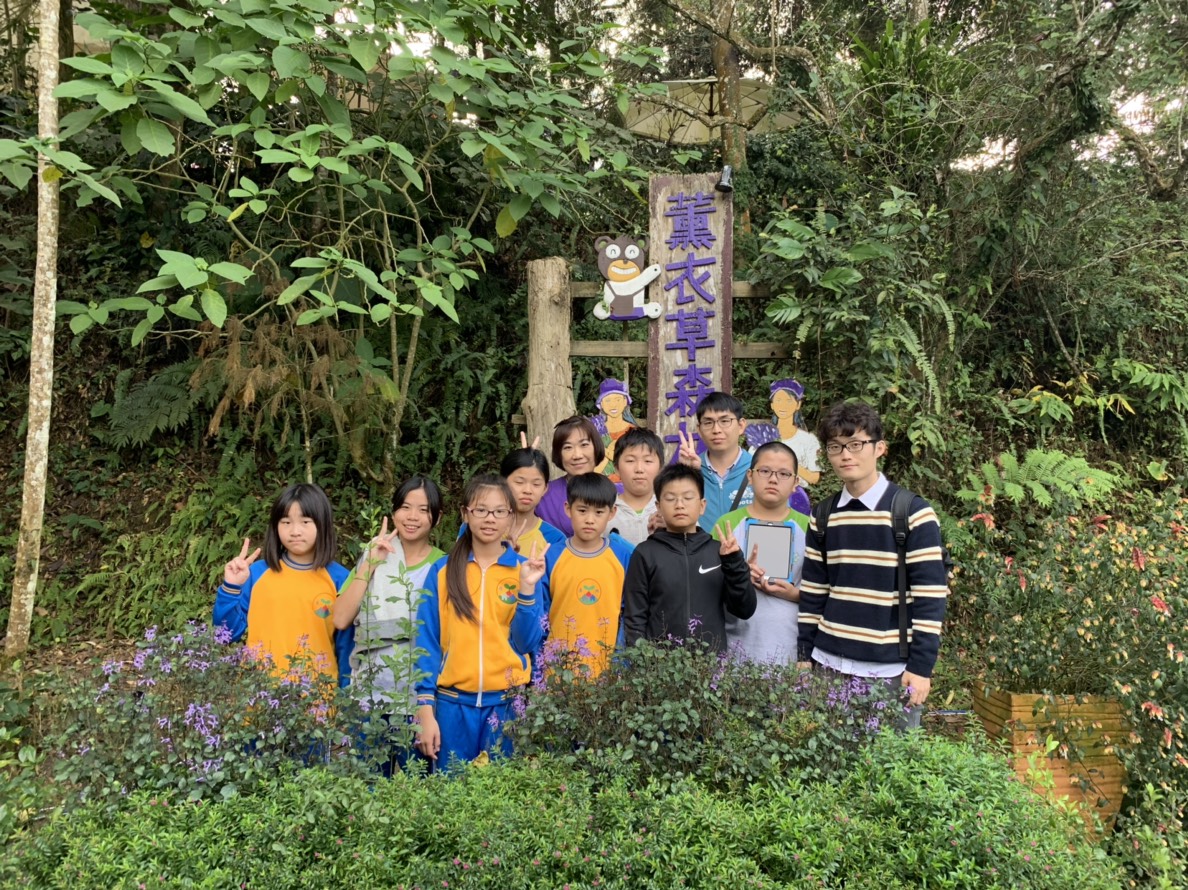 ▲廣興國小開設專題研究，教導學生進行資料蒐集、撰寫採訪稿，並實際進行採訪，統整影音媒材資料後，進行報導寫作與專題發表。（圖／記者陳雅芳攝，2019.01.08）