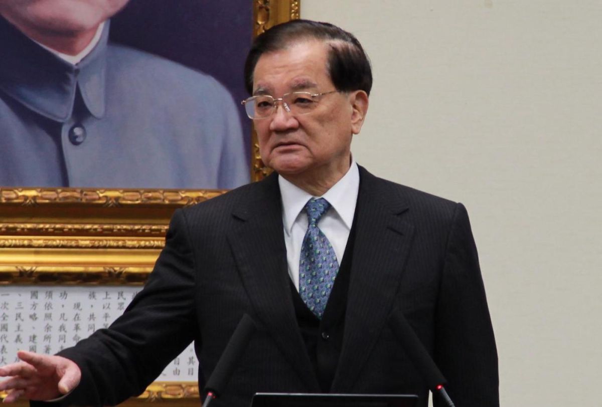 ▲前總統李登輝逝世，前副總統連戰透過辦公室表達遺憾不捨、願李前總統安息。對於兩人之後對於國家、民主和文化有歧見，連戰表示「功過是非，留待歷史論斷」。（圖／NOWnews資料照）