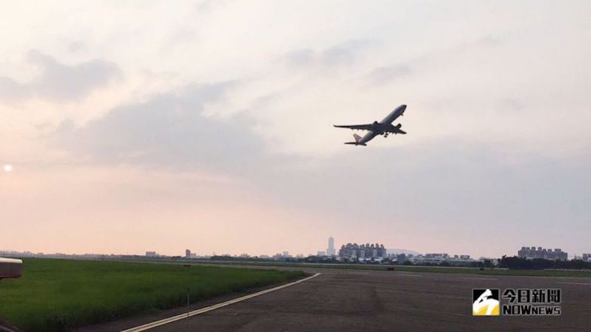 ▲中國未經溝通片面於今（6）日啟用W121航路，交通部民航局表達遺憾，並將持續嚴密掌握相關航班飛航狀況針對。（示意圖／NOWNEWS資料照）