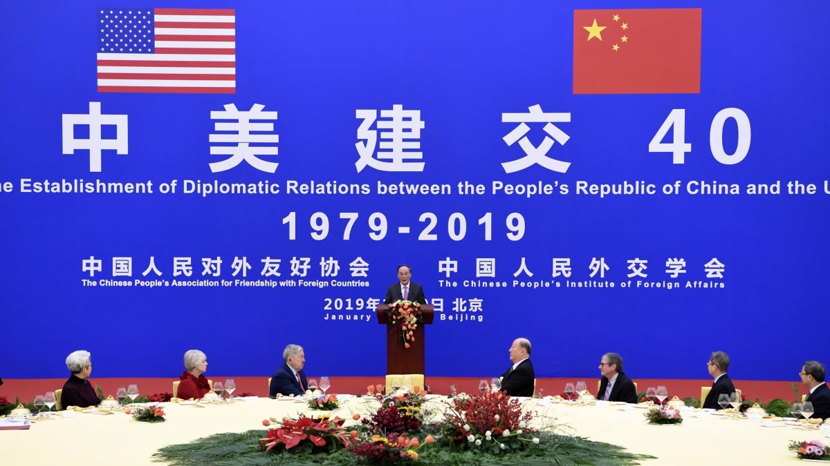 ▲今年為中美建交40周年，大陸國家副主席王岐山在紀念中美建交40周年的招待會上表示，合作是中美兩國的最佳選擇，但也重申中國將繼續堅持走自己的道路。(圖 / 翻攝自新華網)