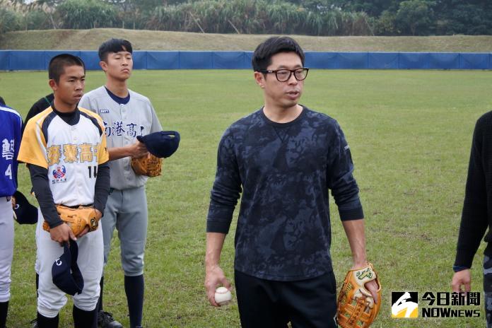前日本職棒金手套選手田中浩康，來台指導青棒球員。（圖／記者劉祐廷攝）