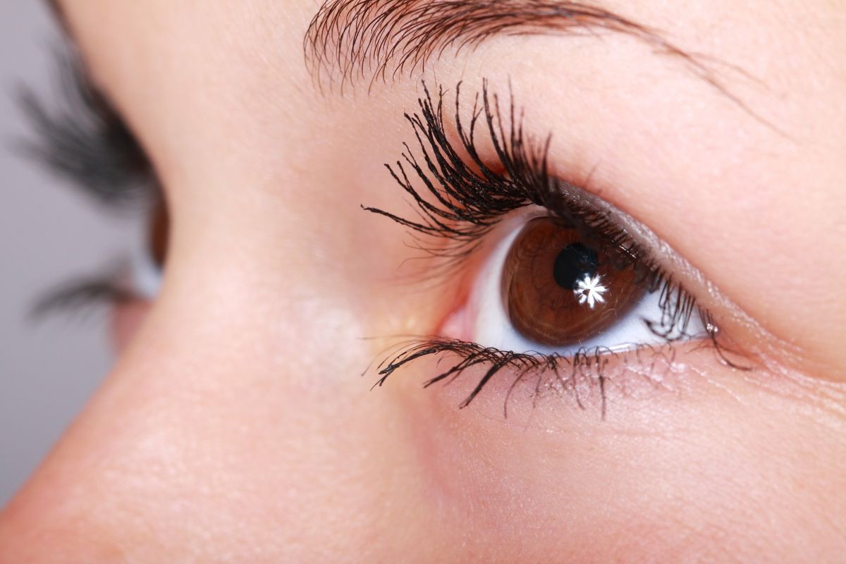 ▲一名32歲的熟女，日前發現自己的左眼視力突然急速衰退，竟然是因為紅斑性狼瘡引起的。（圖／示意圖非當事人。擷取自pixabay）