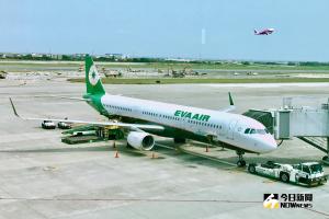 長榮航空A320 ▲長榮航空繼名古屋後,即日起於開放台北-青森訂票。(圖/記者陳致宇攝)