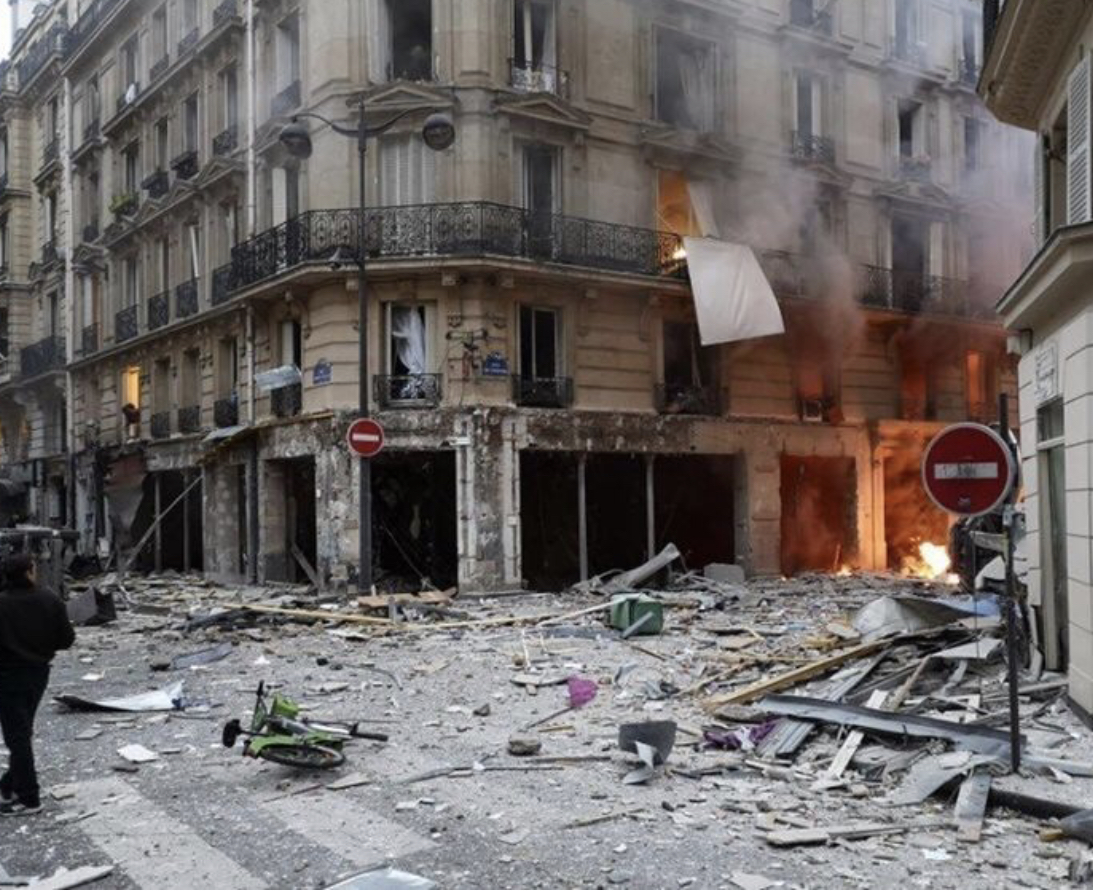 ▲法國巴黎市中心傳出爆炸，鄰近知名的春天百貨與拉法葉百貨，目前未傳出有台灣遊客傷亡情況。（圖／翻攝自網路）