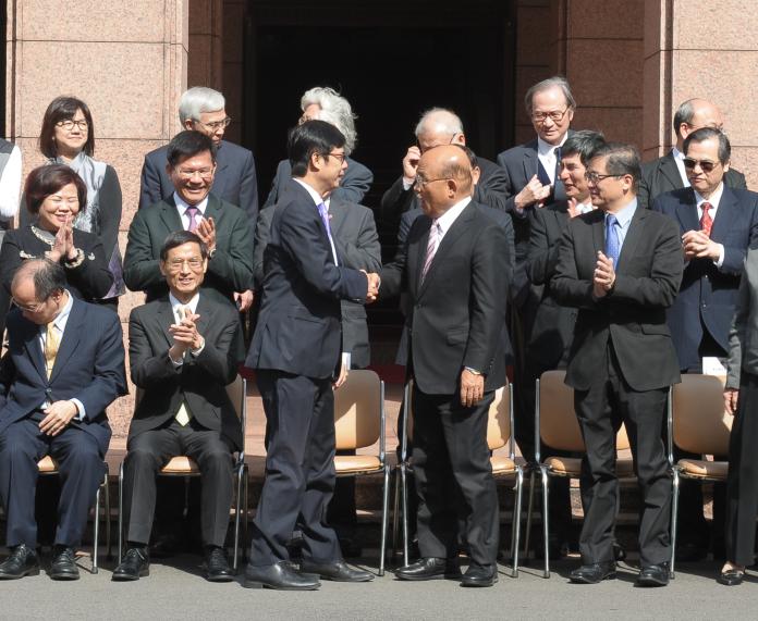 新閣員行政院會後大合照(圖/行政院提供,2019,01,14)