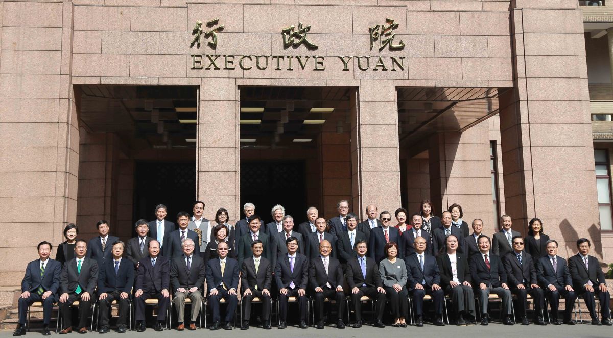 ▲行政院長蘇貞昌交接上任，內閣成員大合照。（圖／記者葉政勳攝 , 2019.01.14）