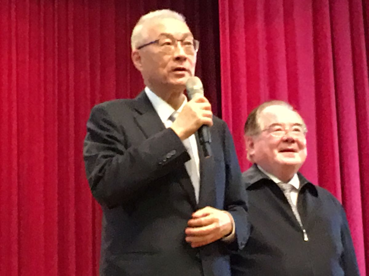 ▲是否有打算要率藍營15位的縣市首長，前往中國大陸出席國共論壇？吳敦義說，假如沒有列管他的話，他就會慎重考慮。（圖／記者陳志仁攝，2019.01,15）