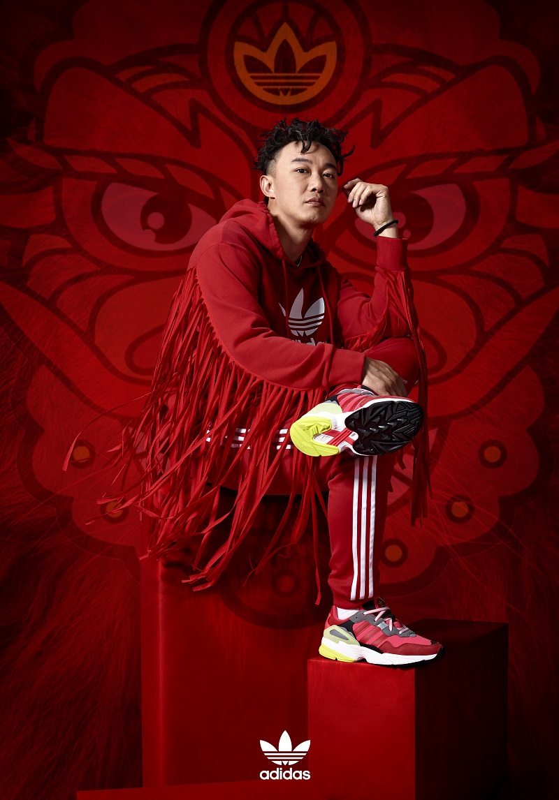E 神陳奕迅一身中國紅，詮釋 adidas Originals 農曆新年特殊系列。圖@adidas Originals
