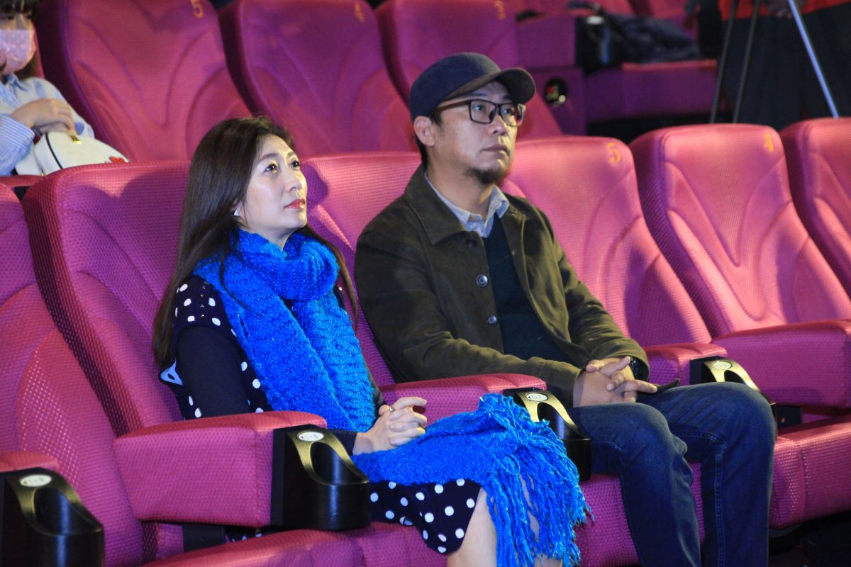 ▲導演洪伯豪、主演黃嘉千（左），出席電影嘉義公益首映。（圖／威視提供）