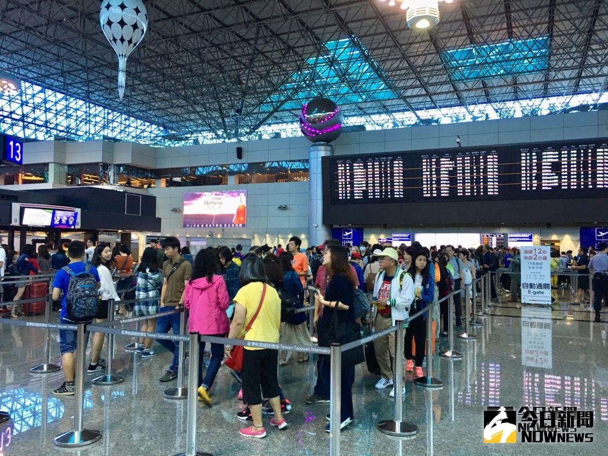 ▲桃園機場春節期間單日旅運量將超過 15 萬人次，呼籲旅客多利用智慧化系統節省報到時間。（圖／記者陳致宇攝）