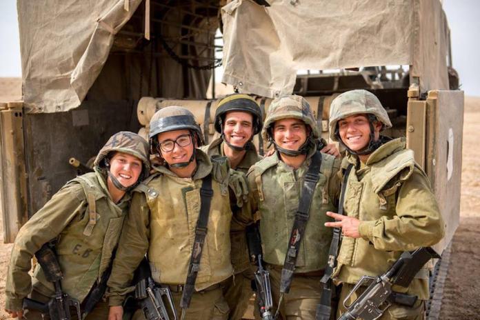 ▲以色列全民皆兵，連女生都要服2年兵役。（圖／以色列國防部）