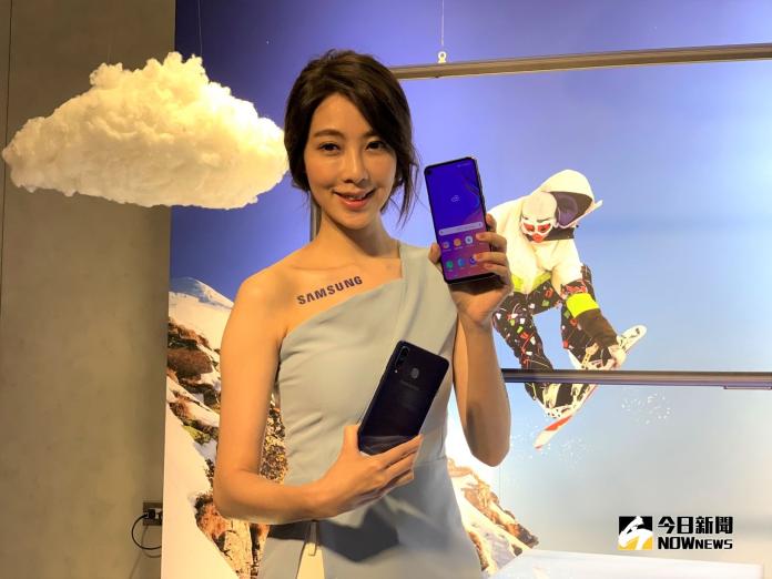 ▲三星今（24）日在台宣布推出全球首款O極限全螢幕手機- Galaxy A8s。（圖／記者劉士成攝，2019.1.24）