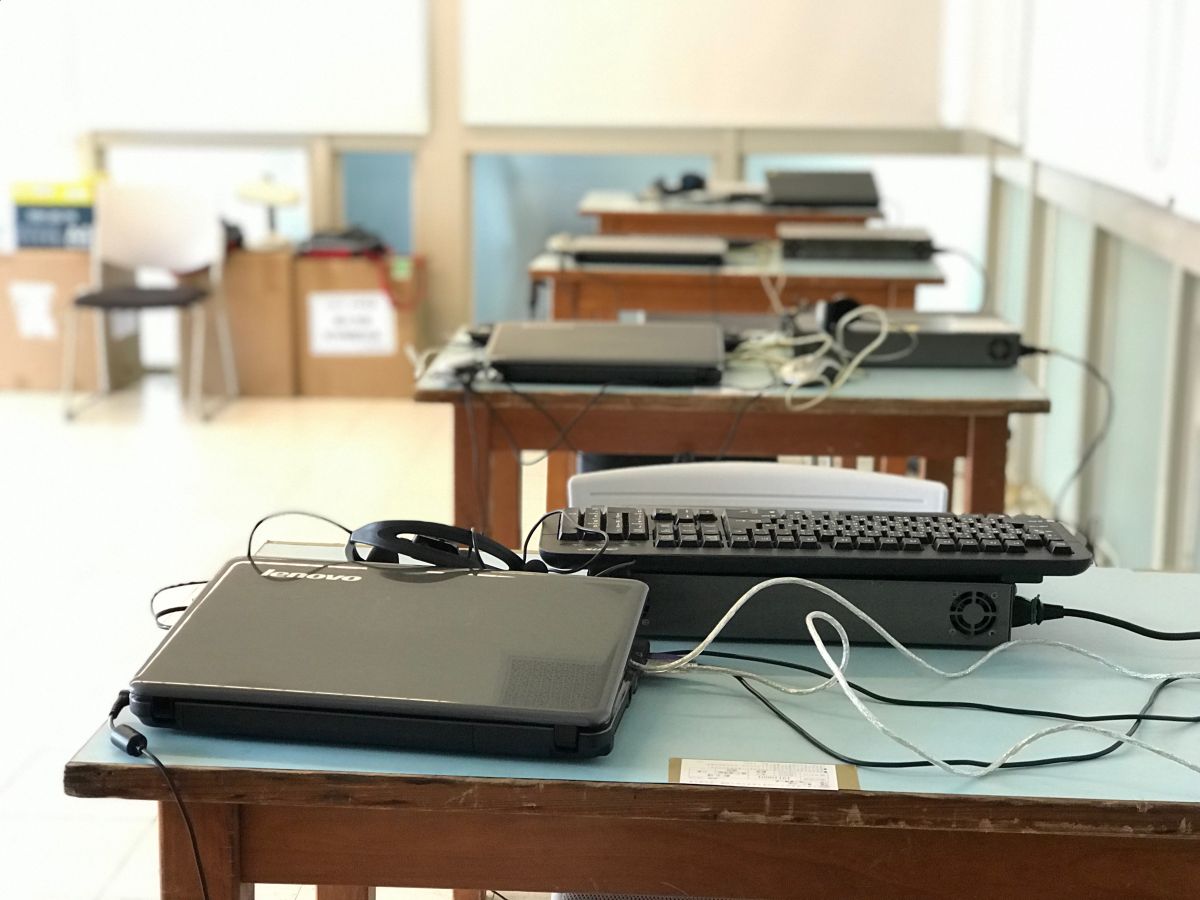 北區身心障礙生多集中於台大考場，台大也為此準備多項醫療器材、閱讀輔助器應戰。（圖／記者許維寧攝）