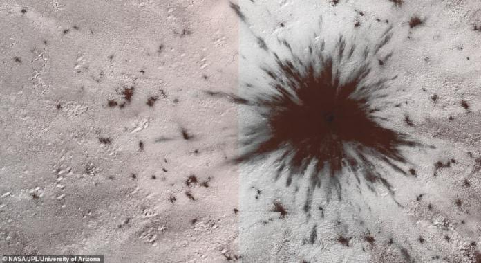 火星疑似遭隕石墜落猛烈撞擊，出現新的巨型坑洞。（圖／翻攝DailyMail）