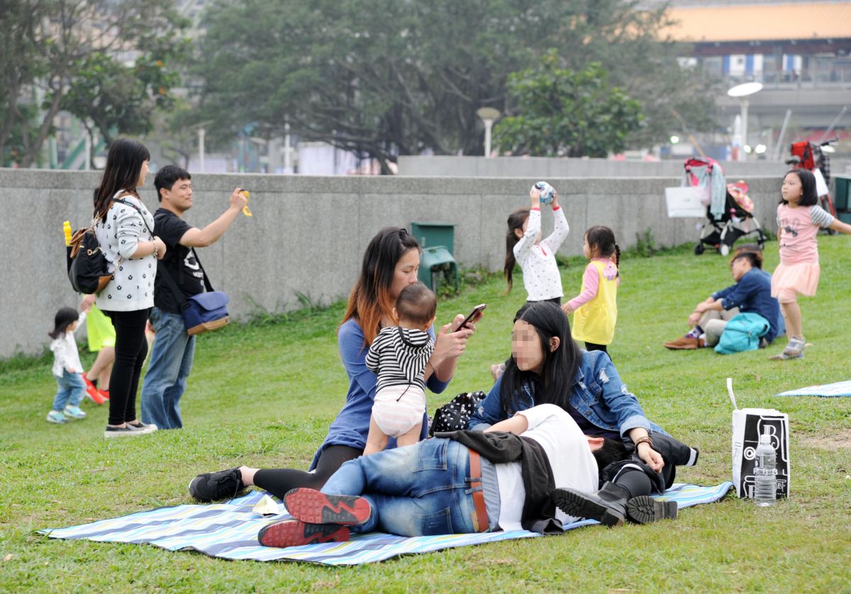 ▲氣象局表示，今起至周四白天都是陽光露臉的好天氣，僅東半部地區有零星降雨。（圖／NOWnews資料圖片）