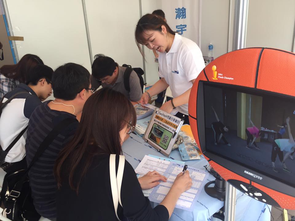 ▲彩晶被爆出年前裁員，原本預計裁員幅度5%，但最終資遣比例約3%。圖為彩晶人力招募。(圖／翻攝自臉書-瀚宇彩晶人才招募專頁)