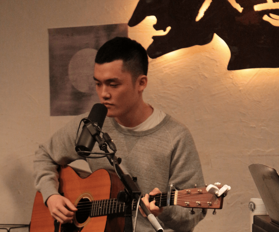 ▲新人知更的表現受到范范、黑人、哈林的稱讚。（圖／福茂唱片提供）
