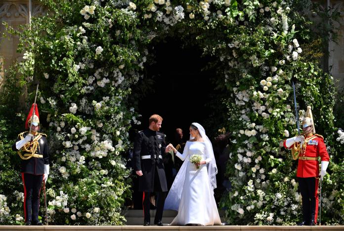Anna Wintour終於對梅根王妃在婚禮上的婚紗造型發表了評論。圖＠Givenchy臉書