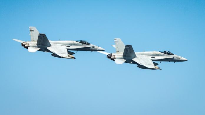 ▲被稱為「藍色衝擊波」(Blue Blasters )的VFA-34是美國海軍最後一個操作F/A-18C戰機的中隊。（圖／美國海軍）