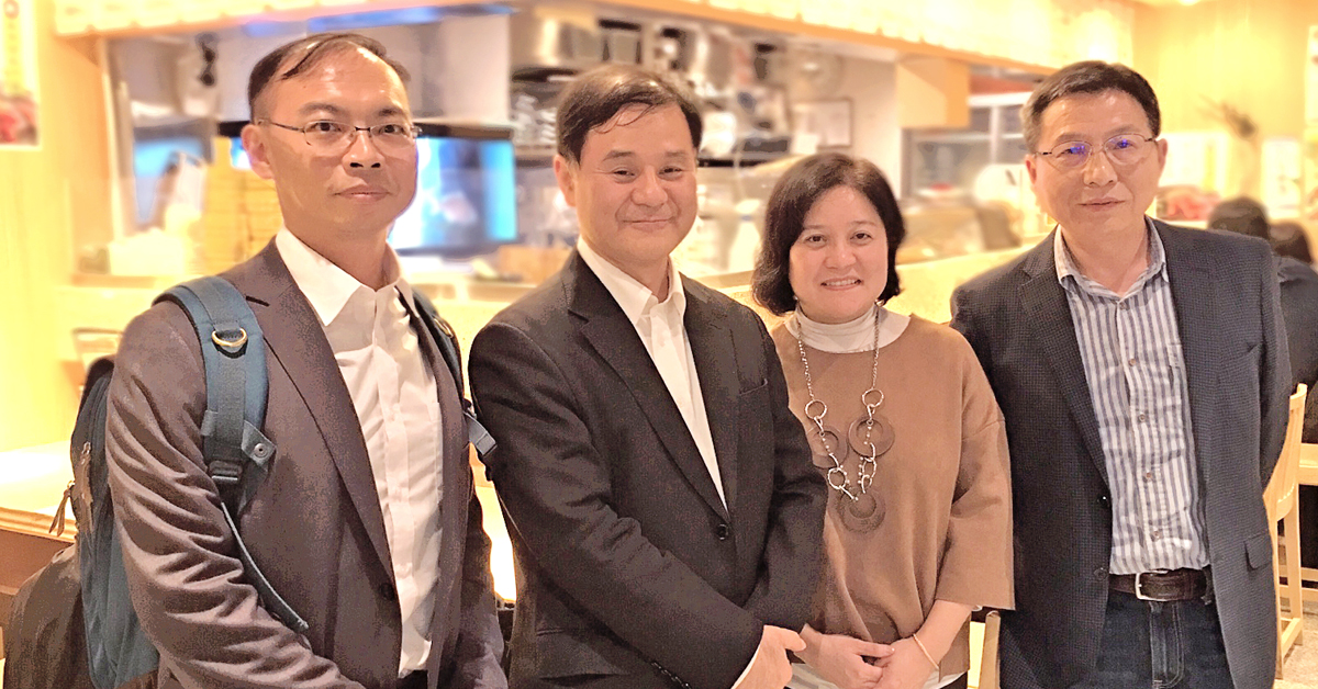 ▲林育民博士、日本免疫細胞療法專家照沼 裕醫師、再生緣生物科技謝宜玲董事長與鄧學文博士合影。（圖／再生緣生物科技提供）