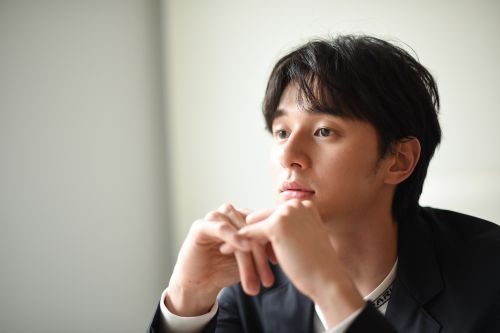 張軒睿出席林義雄告別式！含淚送他最後一程：阿公真的非常溫暖
