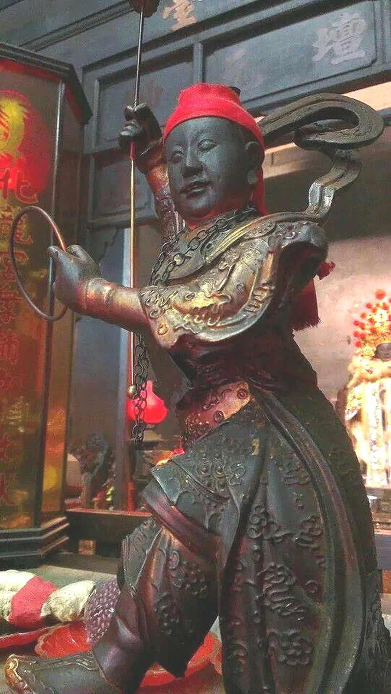 高雄龍水港化龍宮哪吒神像。（圖／維基百科－Suzuki1314）