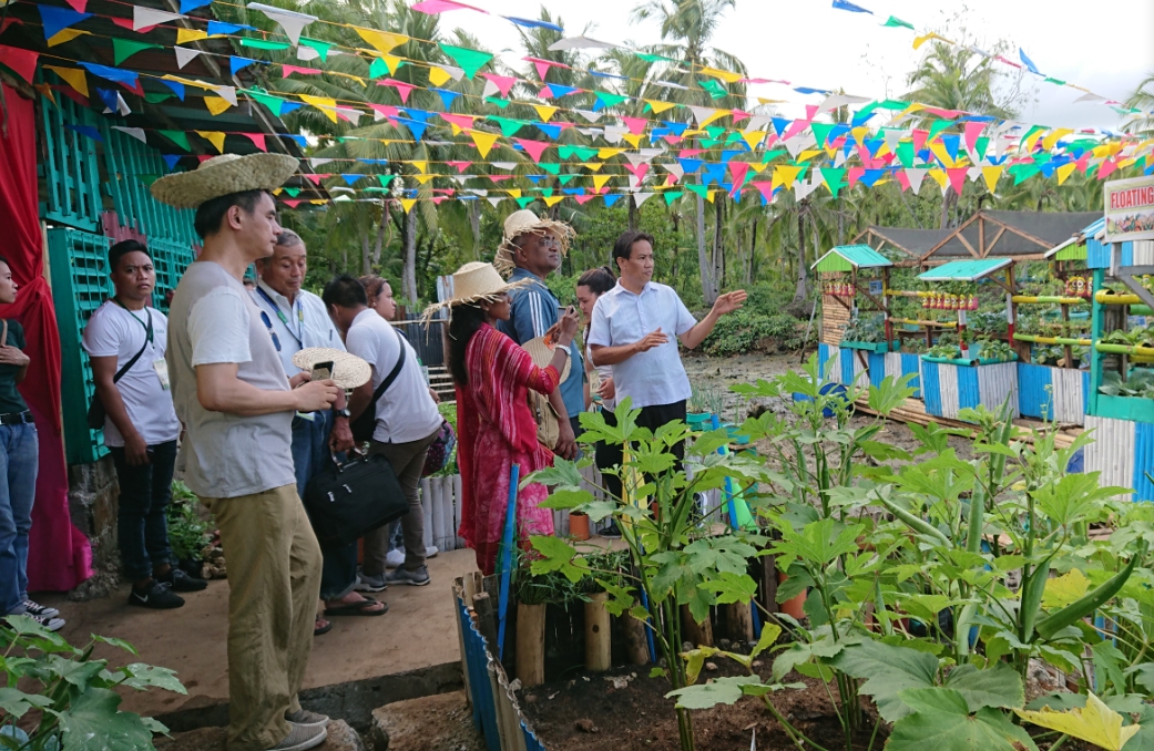 ▲第3屆亞洲有機青年論壇參與人員參訪當地食農教育學校。（圖／新北市農業局提供）