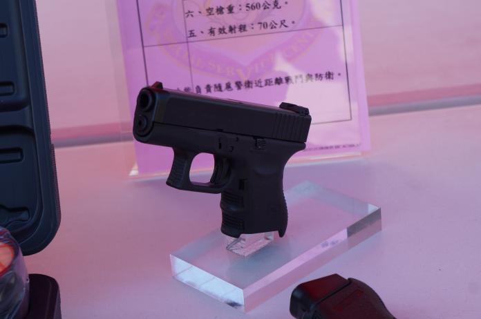 ▲國安局特勤中心採購的克拉克26（Glock 26）手槍（圖／記者呂炯昌攝）