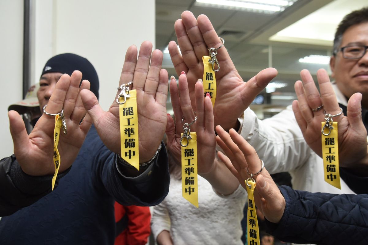 ▲華航機師蘊釀春節大罷工，機師1300人中，將動員900名機師罷工。(圖／林柏年攝)