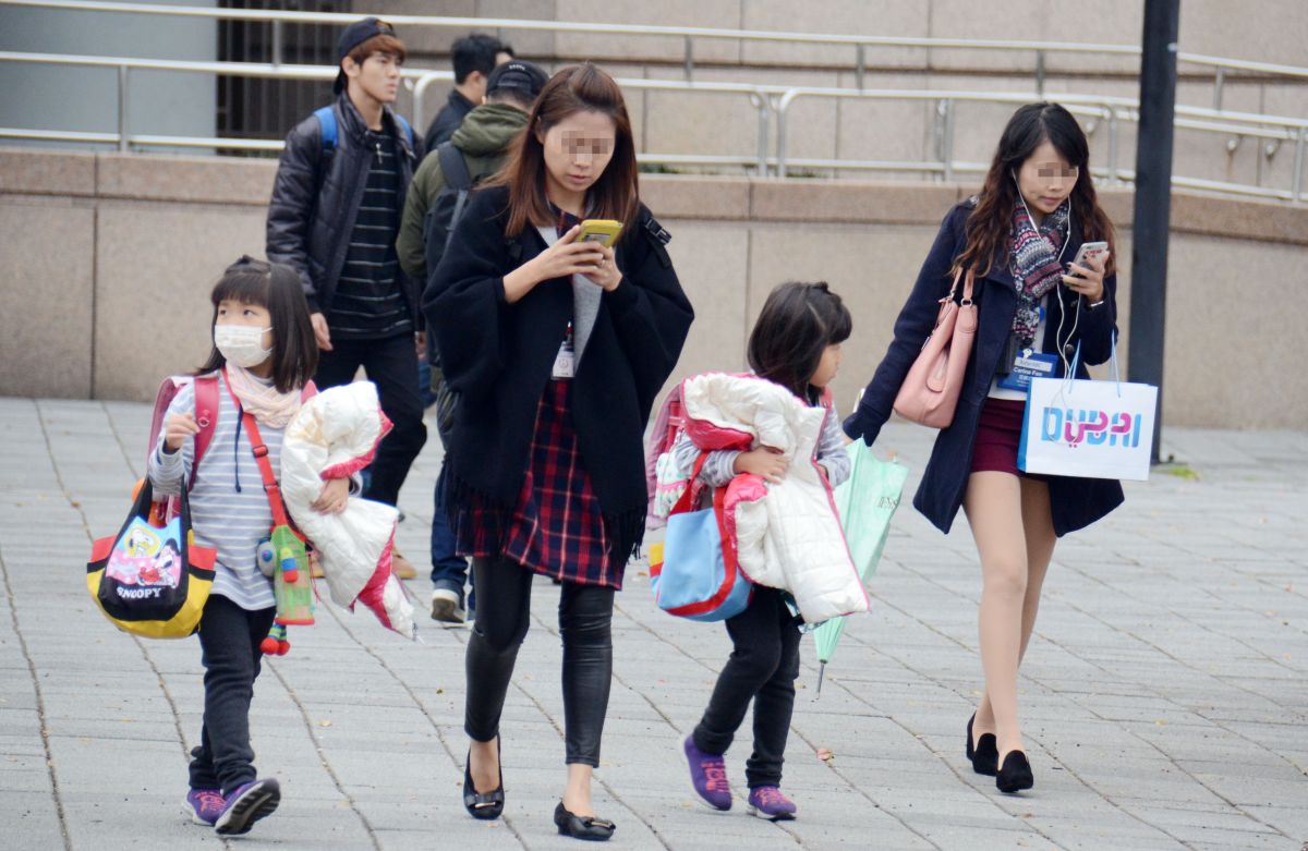 今天仍在東北季風影響下，各地清晨低溫約15到19度。（NOWnews資料照）